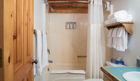 The bathroom of a cozy cabin near Glacier National Park. 