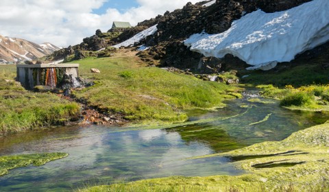 Idyllic huts in the highlands