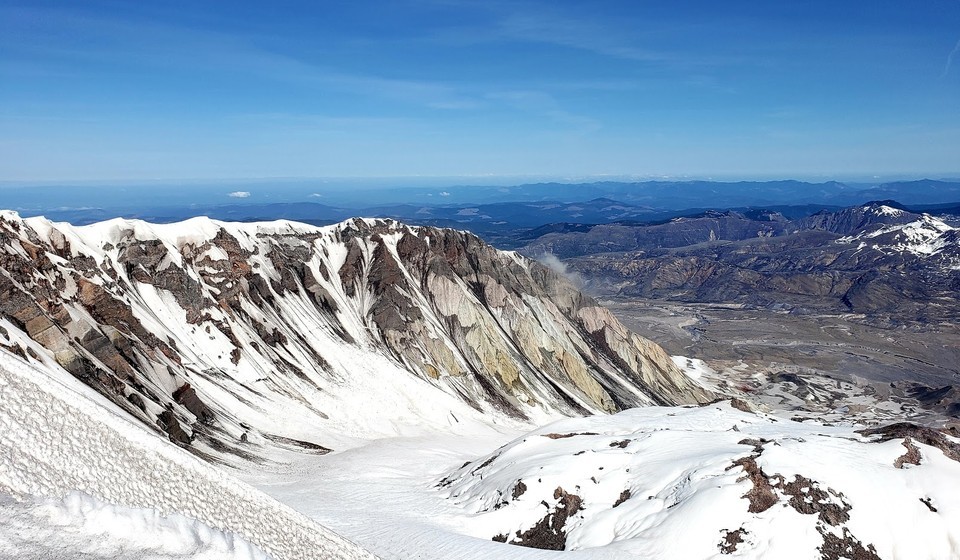 Mt. St. Helens crater view on a blue sky da